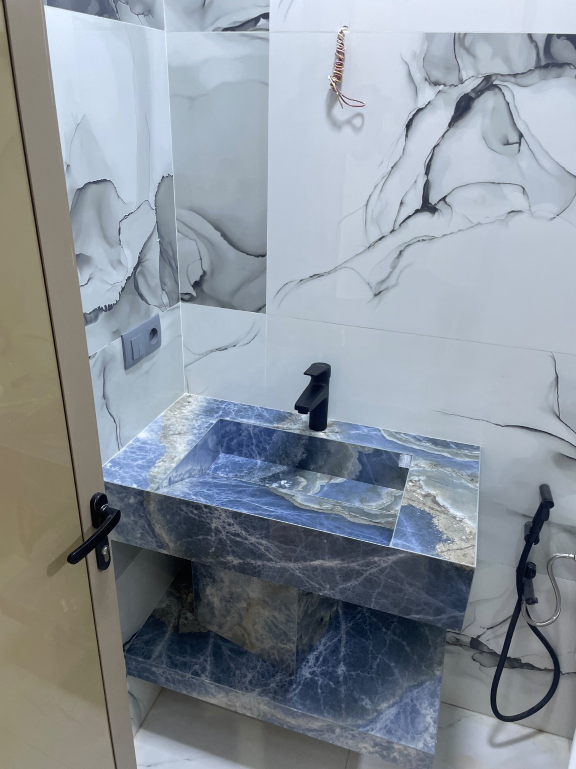 Vasque bleue sur mesure